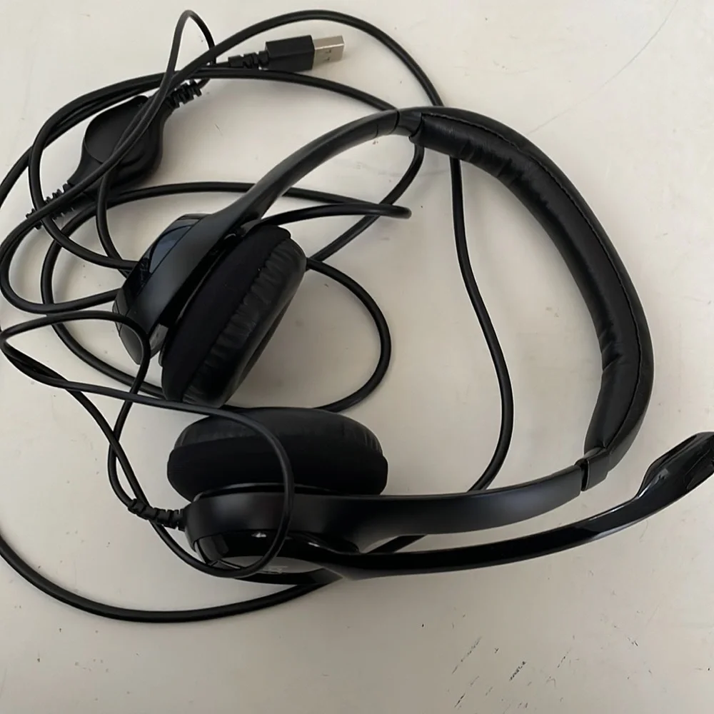 Logi Headset‎